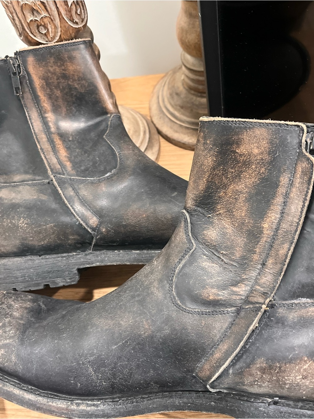 FRYE Men’s Engineer Boots Size 13d Black/Brown Distressed Leather Side Zip - Picture 3 of 10